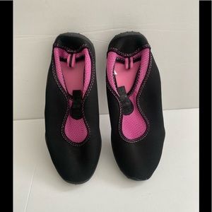 Aqua Water Women's Slip On Pink/Black Shoes Swim Beach Size 7/8